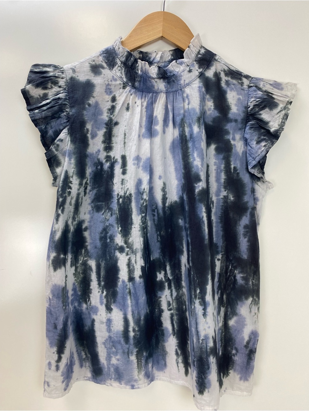 THML Blue & Black Tie-Dye Ruffle Mock Neck Blouse